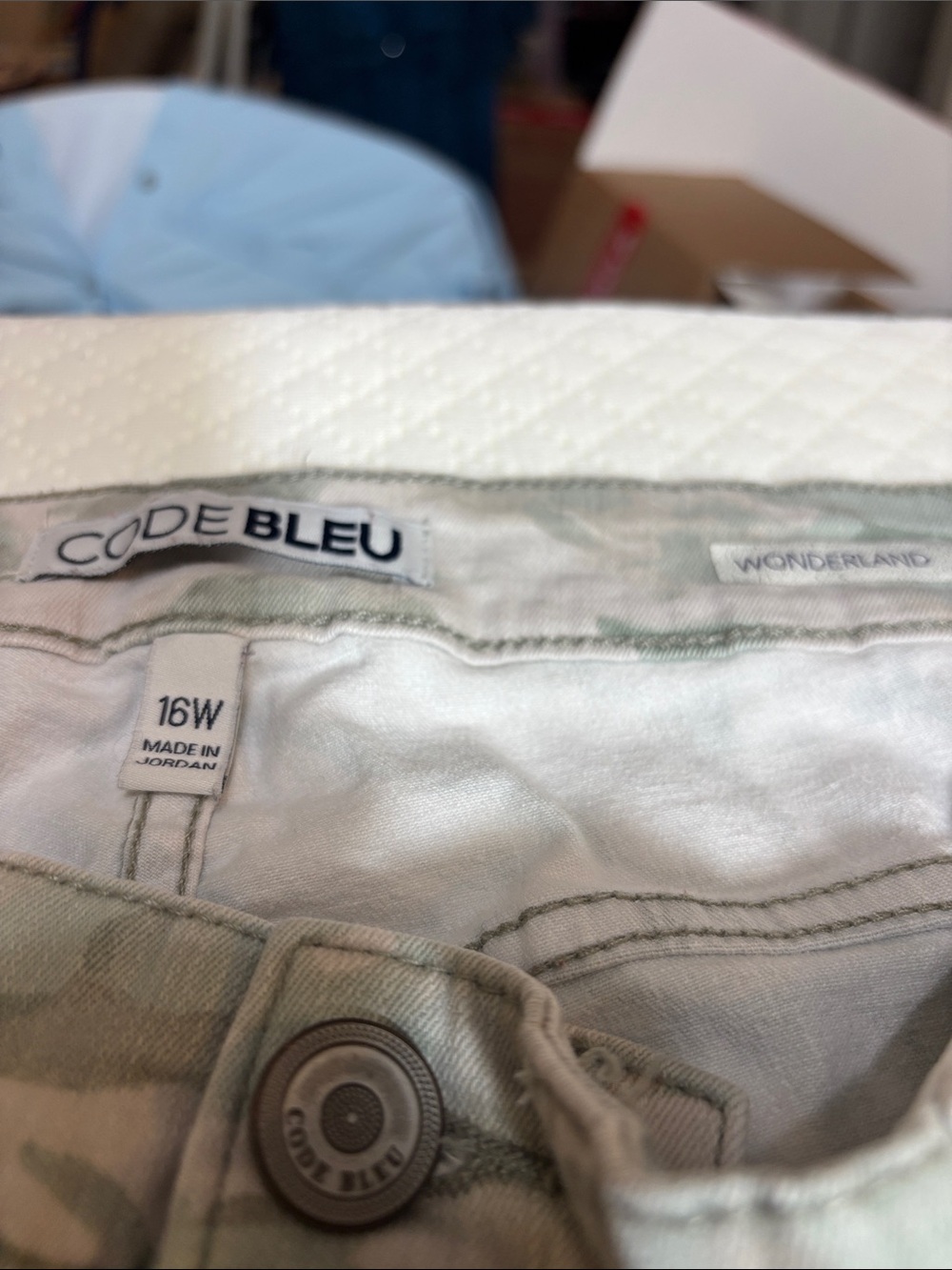 Code Bleu Light Green & Cream Camo Jeans - Picture 2 of 11
